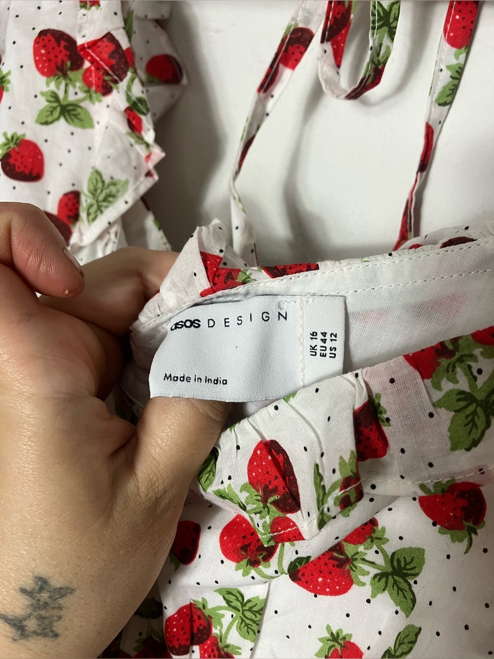 ASOS Puff Sleeve Strawberry Print Tiered Maxi Dress 12 Large - Picture 7 of 9